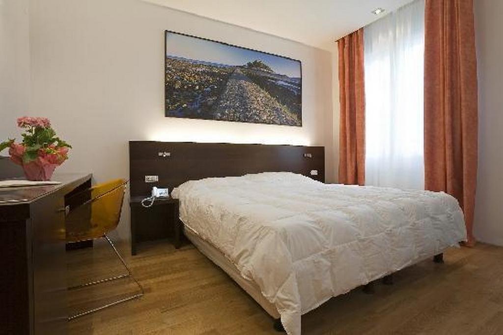 Vesta Domus Hotel Rome Bilik gambar