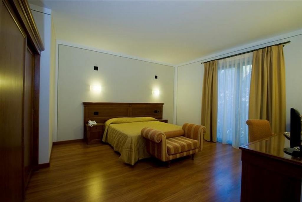 Vesta Domus Hotel Rome Luaran gambar